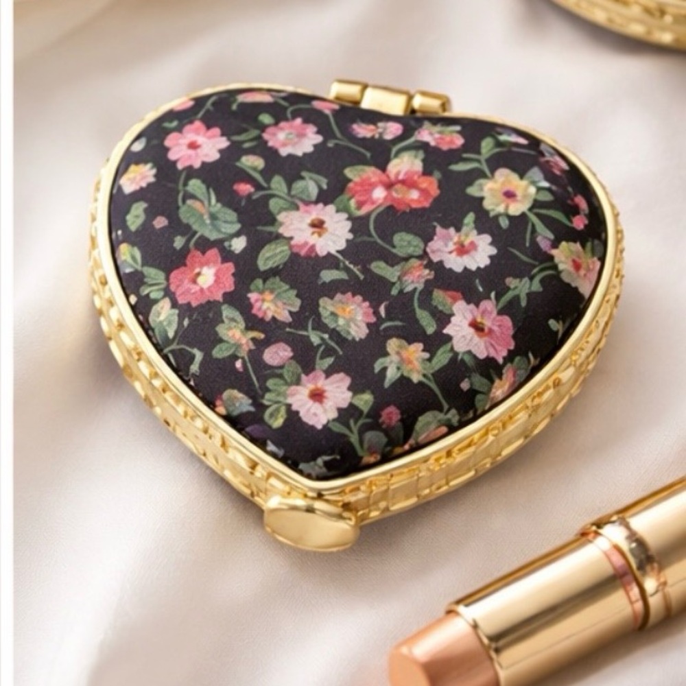 🌸Floral Heart Compact Mirror – 💕Vintage Inspired Gold Travel Mirror ✨